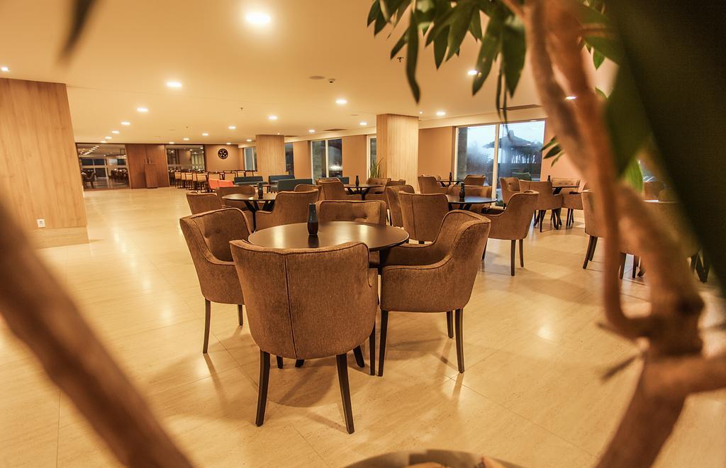 Gran Mareiro Hotel ฟอร์ตาเลซา ภายนอก รูปภาพ The lobby of the hotel